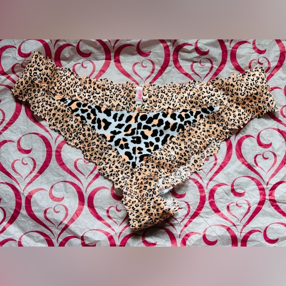 ‼️SOLD‼️NWT VS PINK underwear cotton & lace Thong Tanga cheeky leopard panty M - Picture 2 of 3